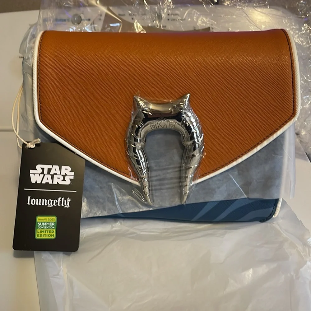 SDCC Loungefly 2022 Star Wars Clone Wars Exclusive Ashoka Tano Crossbody Bag